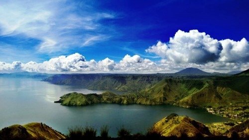 Lake-Toba-Indonesia